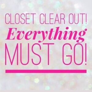 HAPPY HOLIDAYS!❣️ MOVING ON, BUNDLE SEND REASONABLE OFFERS. NWT & NWOT ❤️❤️❤️